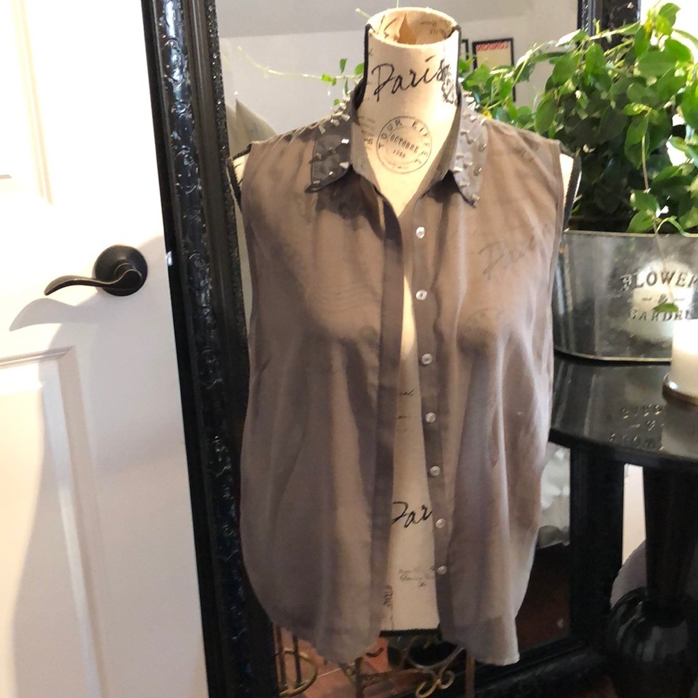 SzM rocker studs sheer sleevless blouse